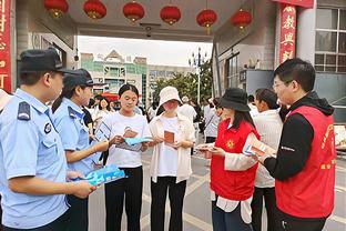 马卡：皇马可能提前在中卫位置引援，他们并未考虑瓦拉内